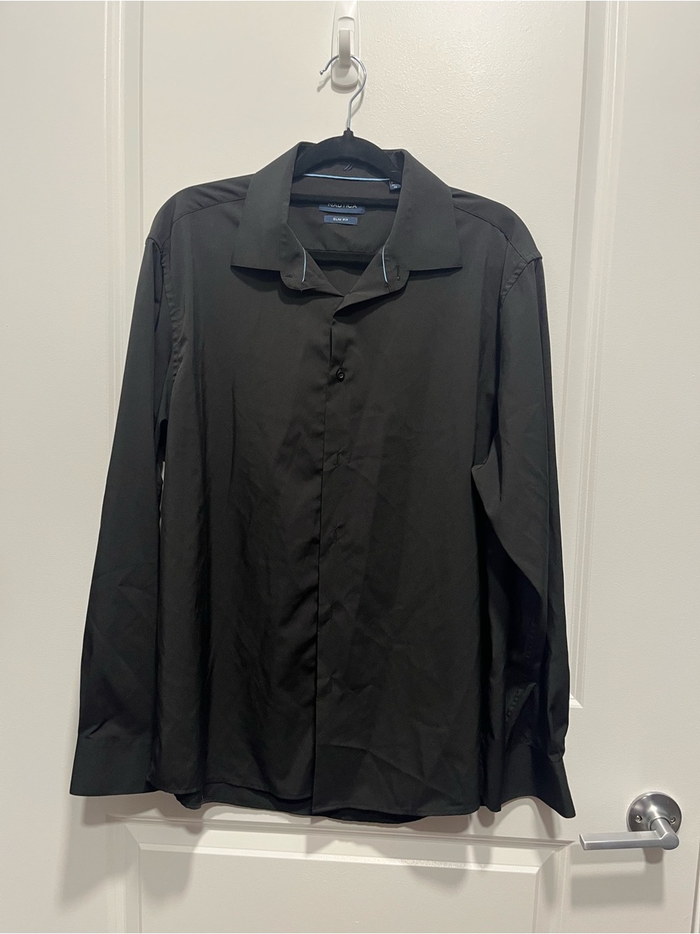 Nautica Men's Black Long-Sleeve Dress Shirt